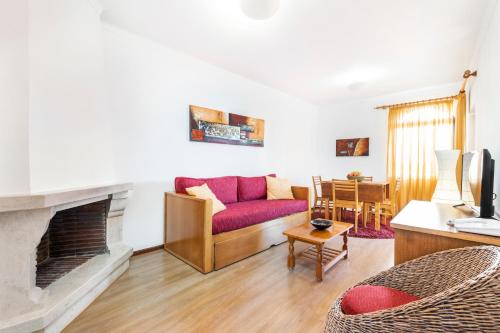 Imagen de la habitación del Aparthotel Clube Maria Luisa. Foto 15