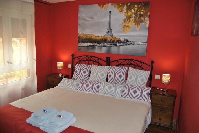 Imagen de la habitación del Aparthotel CollaRubio. Foto 2
