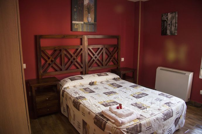 Imagen de la habitación del Aparthotel CollaRubio. Foto 3