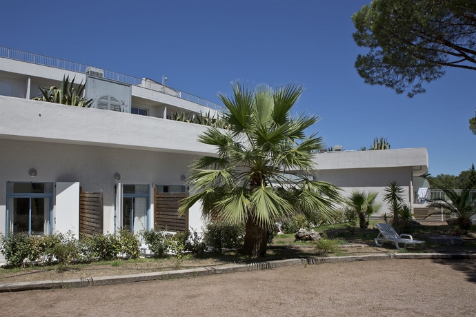Imagen de los exteriores del Aparthotel Comfort Frejus La Tour de Mare. Foto 10