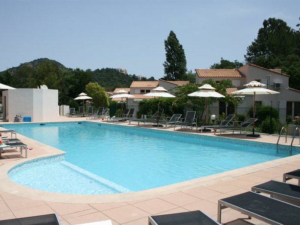 Imagen de la piscina del Aparthotel Comfort Mandelieu la Napoule Village. Foto 7