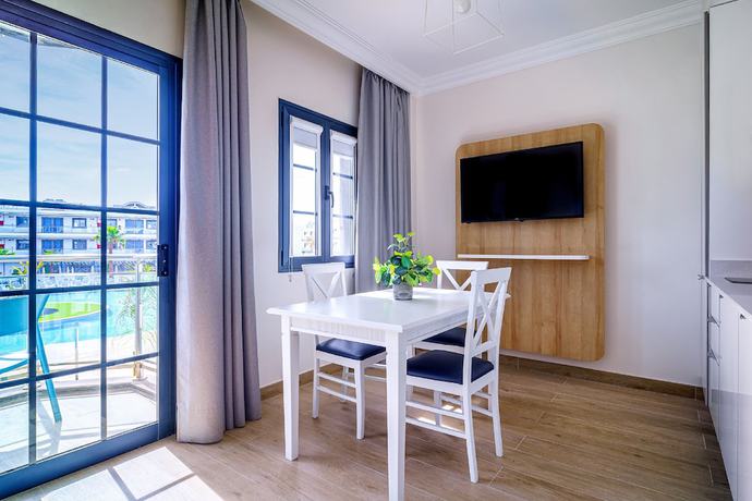 Imagen de la habitación del Aparthotel Cordial Marina Blanca. Foto 10