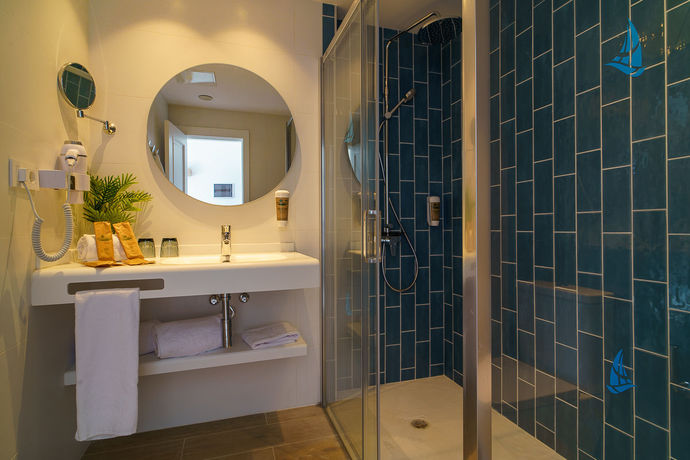 Imagen de la habitación del Aparthotel Cordial Marina Blanca. Foto 11