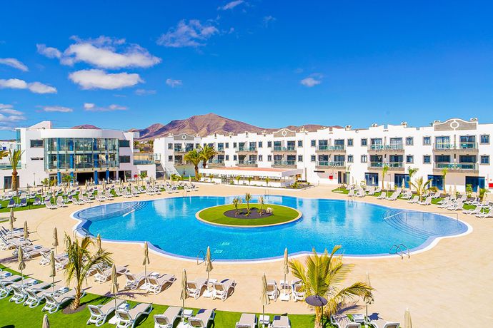 Imagen general del Aparthotel Cordial Marina Blanca. Foto 6