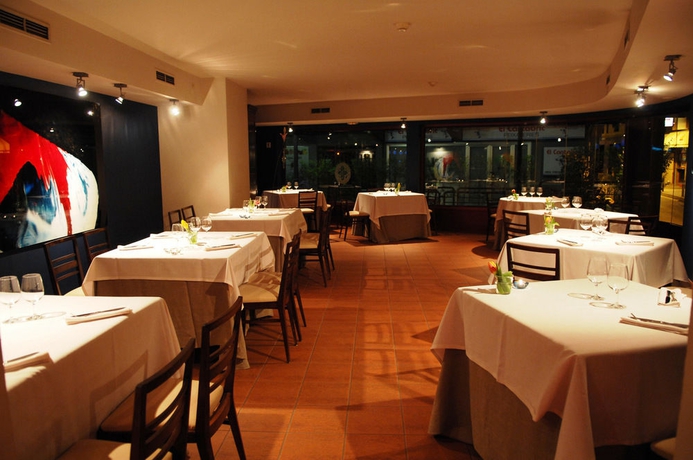 Imagen del bar/restaurante del Aparthotel Cosmos, Escaldes - Engordany. Foto 4