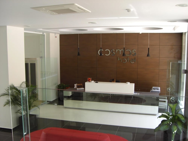 Imagen de los interiores del Aparthotel Cosmos Hotel. Foto 18