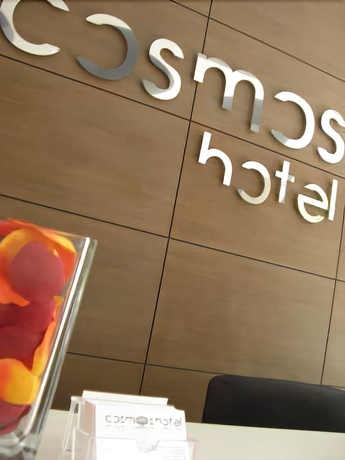 Imagen de los interiores del Aparthotel Cosmos Hotel. Foto 19