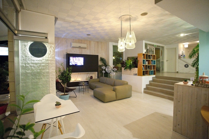 Imagen general del Aparthotel Costantiana Beach Hotel Apartments. Foto 1