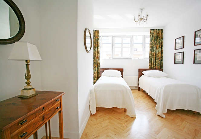 Imagen de la habitación del Aparthotel Crystal Suites Old Town. Foto 7