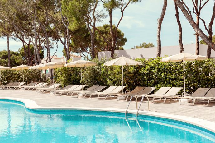 Imagen de la piscina del Aparthotel Diamant. Foto 13