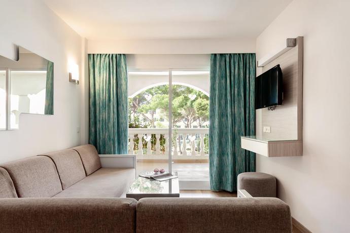 Imagen de la habitación del Aparthotel Diamant. Foto 5