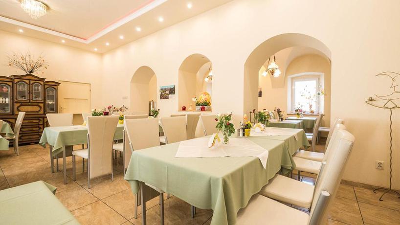 Imagen del bar/restaurante del Aparthotel Dom Wczasowy Jaś. Foto 2