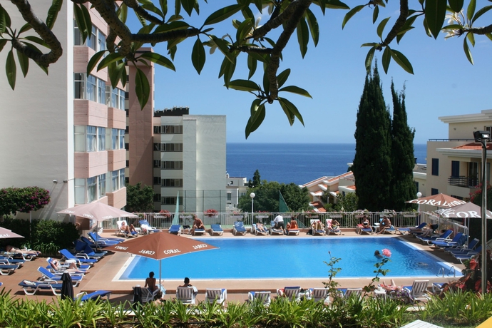 Imagen de la piscina del Aparthotel Dorisol Buganvilia Studio Hotel. Foto 15