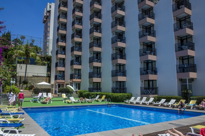 Imagen de la piscina del Aparthotel Dorisol Buganvilia Studio Hotel. Foto 18