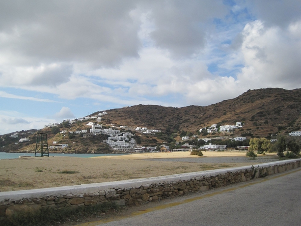 Imagen de los exteriores del Aparthotel Drakos Twins. Foto 11
