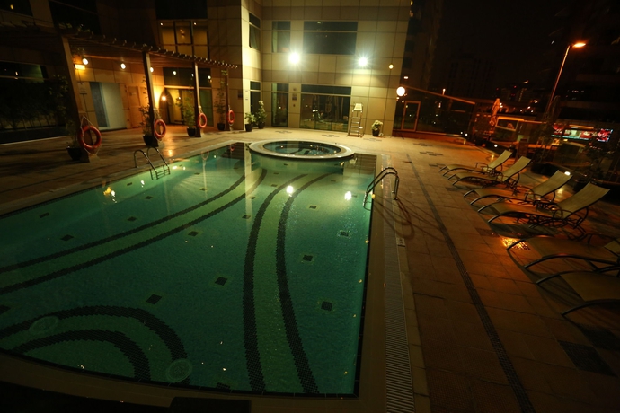 Imagen de la piscina del Aparthotel Dunes Hotel Apartments Oud Metha. Foto 7