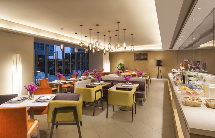 Imagen del bar/restaurante del Aparthotel EVEN Hotel Zhongshan City Center. Foto 2