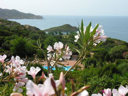 Imagen general del Aparthotel Eco Village Baia delle Ginestre. Foto 1