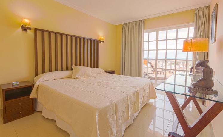 Imagen de la habitación del Aparthotel El Marques Palace. Foto 2