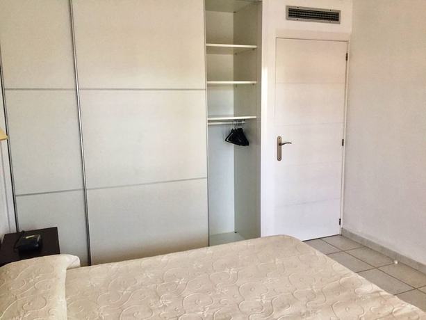 Imagen de la habitación del Aparthotel El Marques Palace. Foto 5
