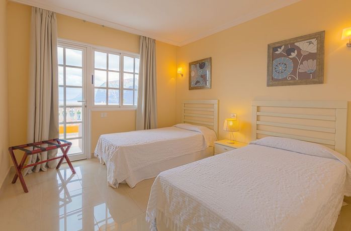 Imagen de la habitación del Aparthotel El Marques Palace. Foto 17