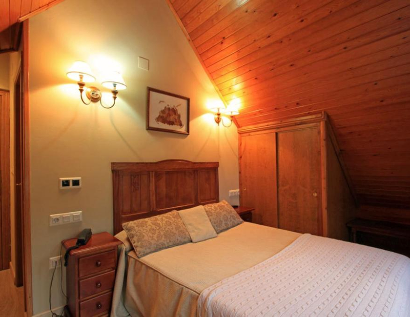 Imagen de la habitación del Aparthotel El Reyno. Foto 3