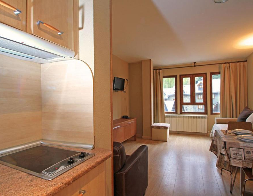 Imagen de la habitación del Aparthotel El Reyno. Foto 7