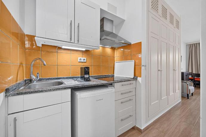 Imagen de la habitación del Aparthotel Elisium Resort & Apartamentos. Foto 5