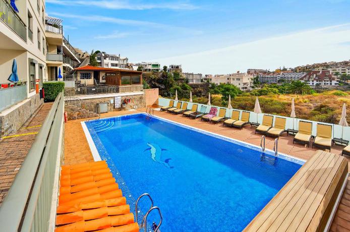 Imagen de la piscina del Aparthotel Elisium Resort & Apartamentos. Foto 11