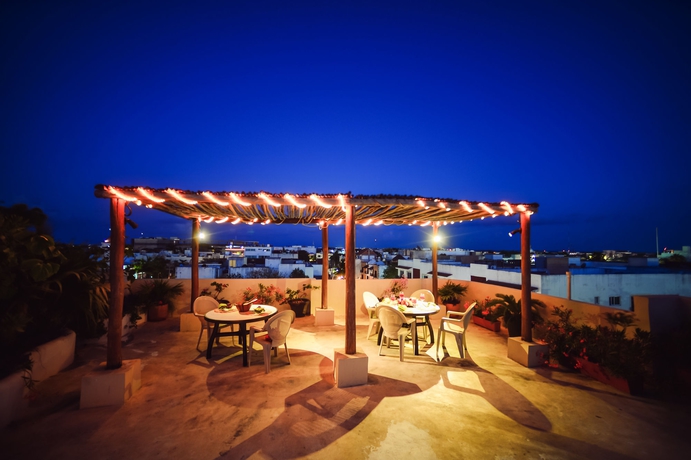 Imagen del bar/restaurante del Aparthotel Encanto Riviera. Foto 4