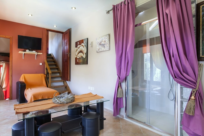 Imagen de la habitación del Aparthotel Estate Kares. Foto 13
