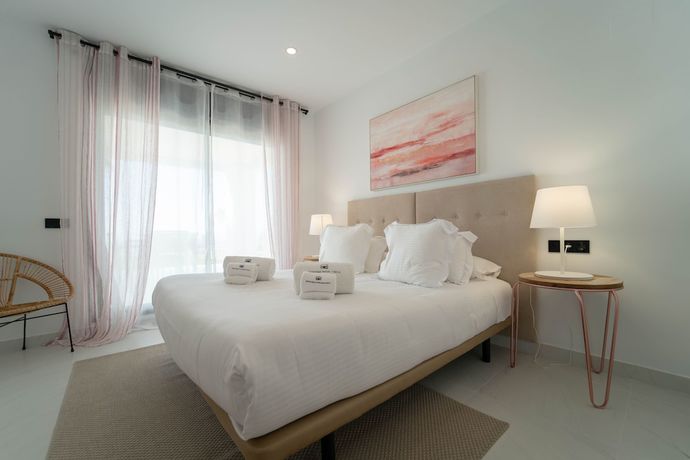 Imagen de la habitación del Aparthotel Estepona Holiday Hills. Foto 15