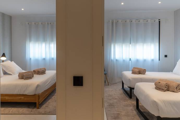 Imagen de la habitación del Aparthotel Estepona Holiday Hills. Foto 19