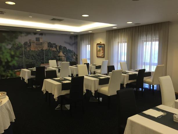 Imagen del bar/restaurante del Aparthotel Eurosol Residence. Foto 2