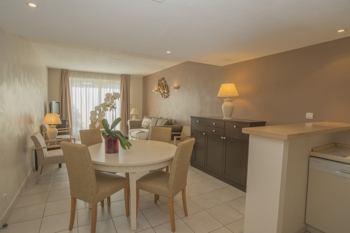 Imagen de los interiores del Aparthotel Excelsuites Residence. Foto 12