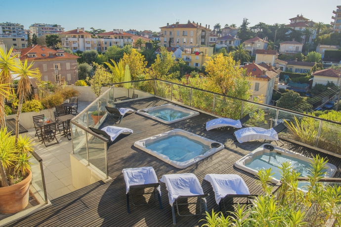 Imagen de los exteriores del Aparthotel Excelsuites Residence. Foto 10