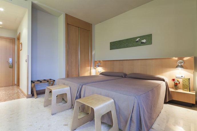 Imagen de la habitación del Aparthotel Exe Campus San Mam&eacute;s. Foto 6