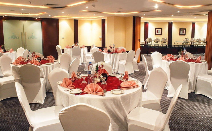 Imagen de los interiores del Aparthotel FLORA PARK HOTEL APARTMENTS. Foto 10