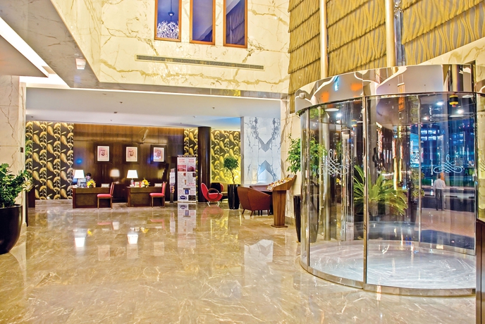 Imagen de los interiores del Aparthotel FLORA PARK HOTEL APARTMENTS. Foto 12
