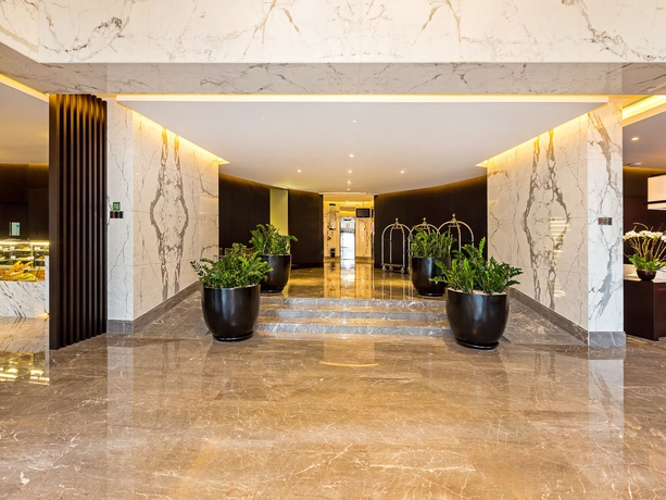 Imagen de los interiores del Aparthotel FLORA PARK HOTEL APARTMENTS. Foto 13