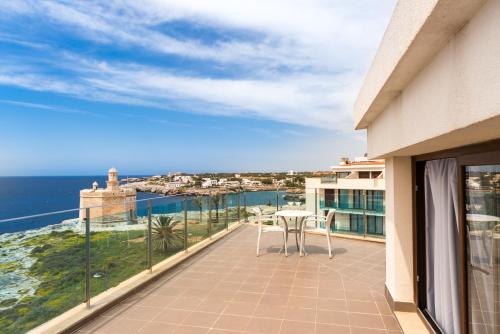 Imagen de los exteriores del Aparthotel Ferrer Skyline. Foto 6
