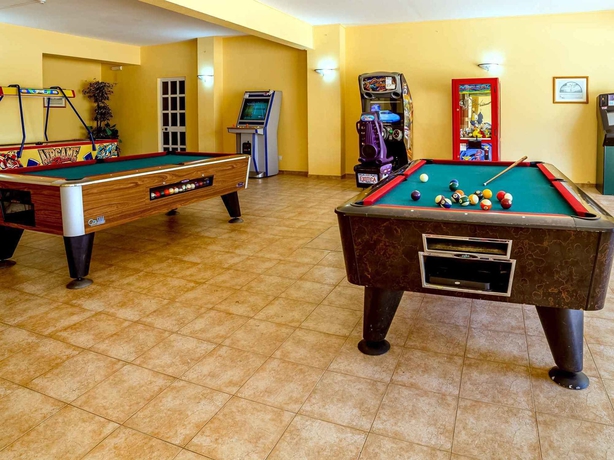 Imagen de los interiores del Aparthotel Flor Da Rocha. Foto 16
