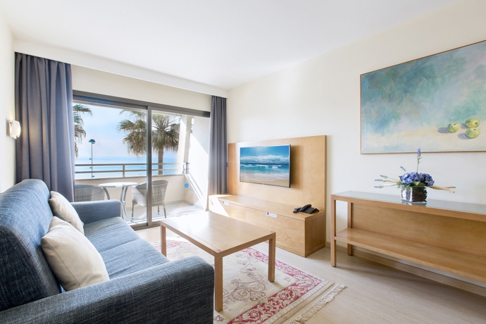Imagen de los interiores del Aparthotel Fontanellas Playa. Foto 19