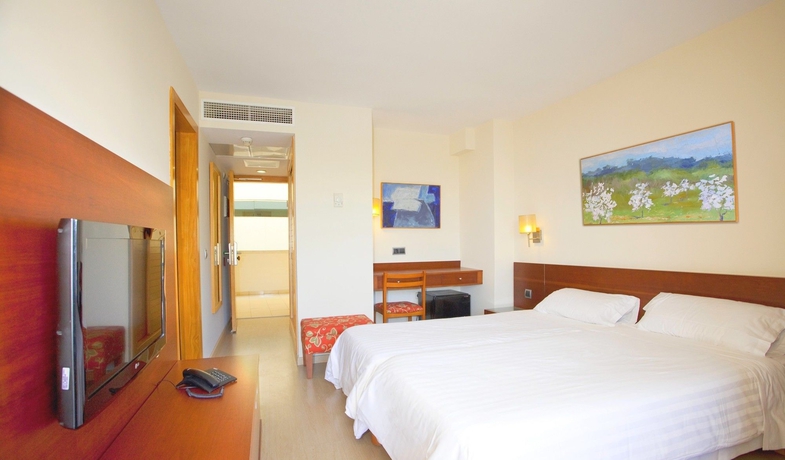 Imagen de la habitación del Aparthotel Fontanellas Playa. Foto 11