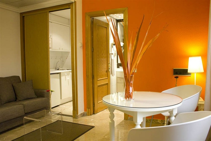 Imagen de los interiores del Aparthotel G3 Gale&oacute;n. Foto 11