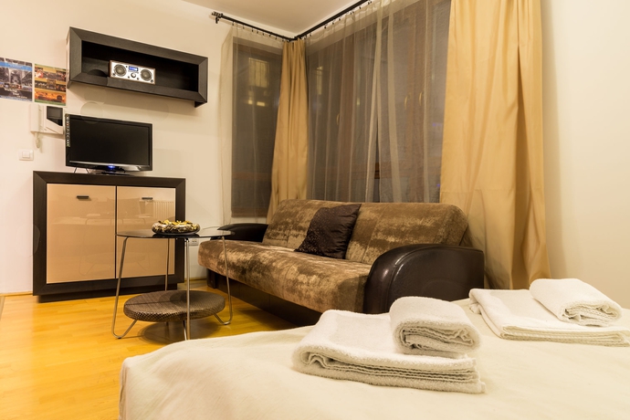 Imagen de los interiores del Aparthotel GOZSDU COURT. Foto 6