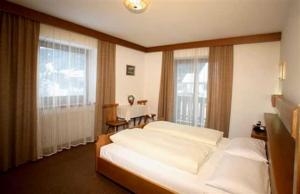Imagen de la habitación del Aparthotel Garni Bonaria. Foto 4