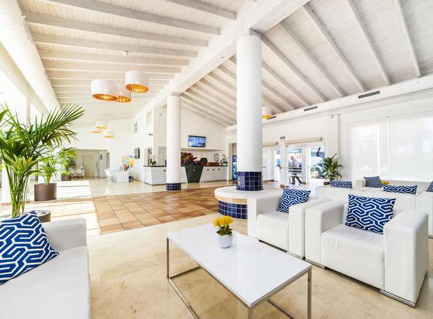 Imagen de los interiores del Aparthotel Globales Bouganvilla. Foto 19