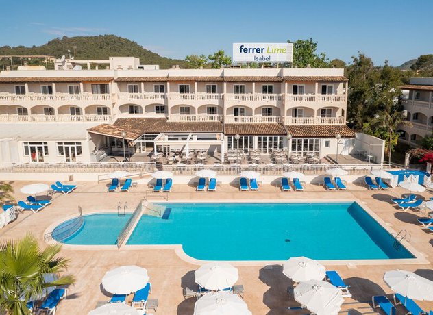 Imagen de la piscina del Aparthotel Globales Isabel. Foto 12