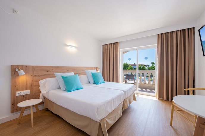 Imagen de la habitación del Aparthotel Globales Isabel. Foto 4
